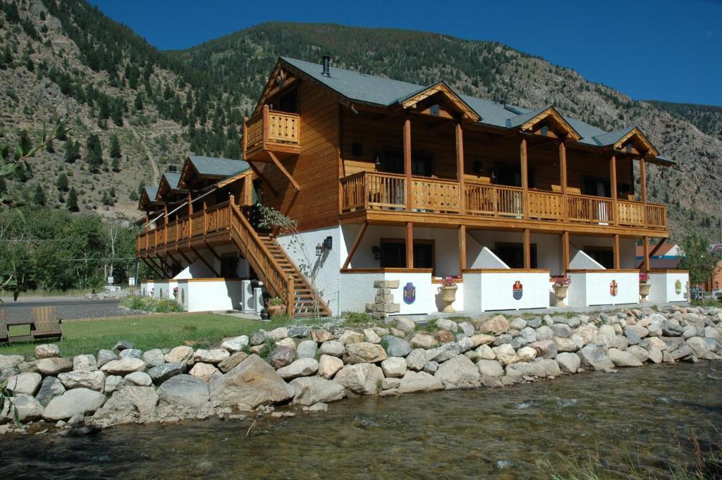 Hotel Chateau Chamonix Georgetown Buitenkant foto