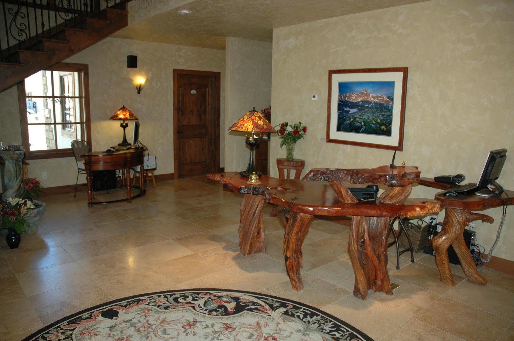 Hotel Chateau Chamonix Georgetown Buitenkant foto